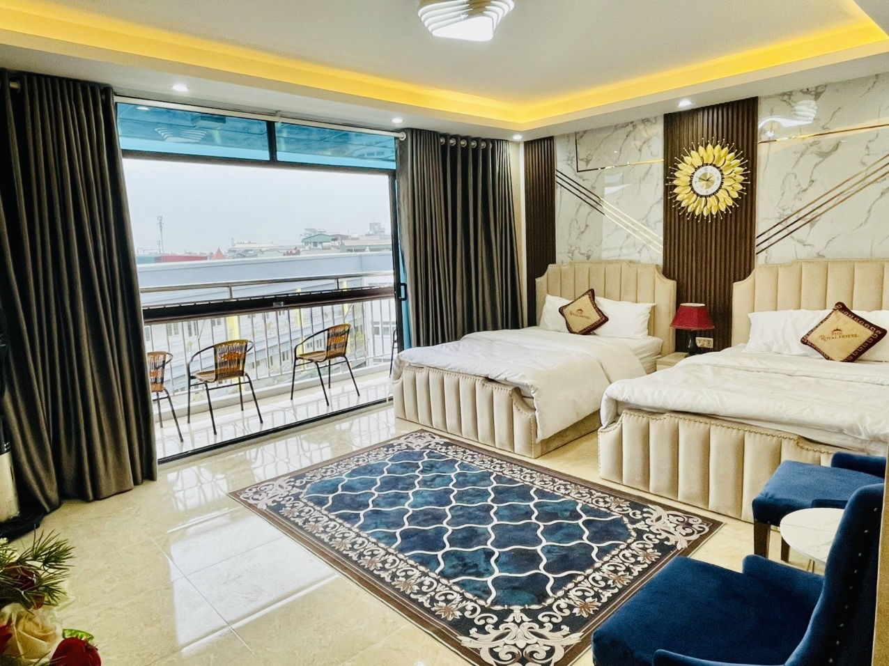 Deluxe Family Room 1