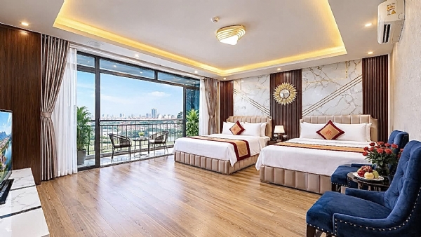 Deluxe Family Room 1